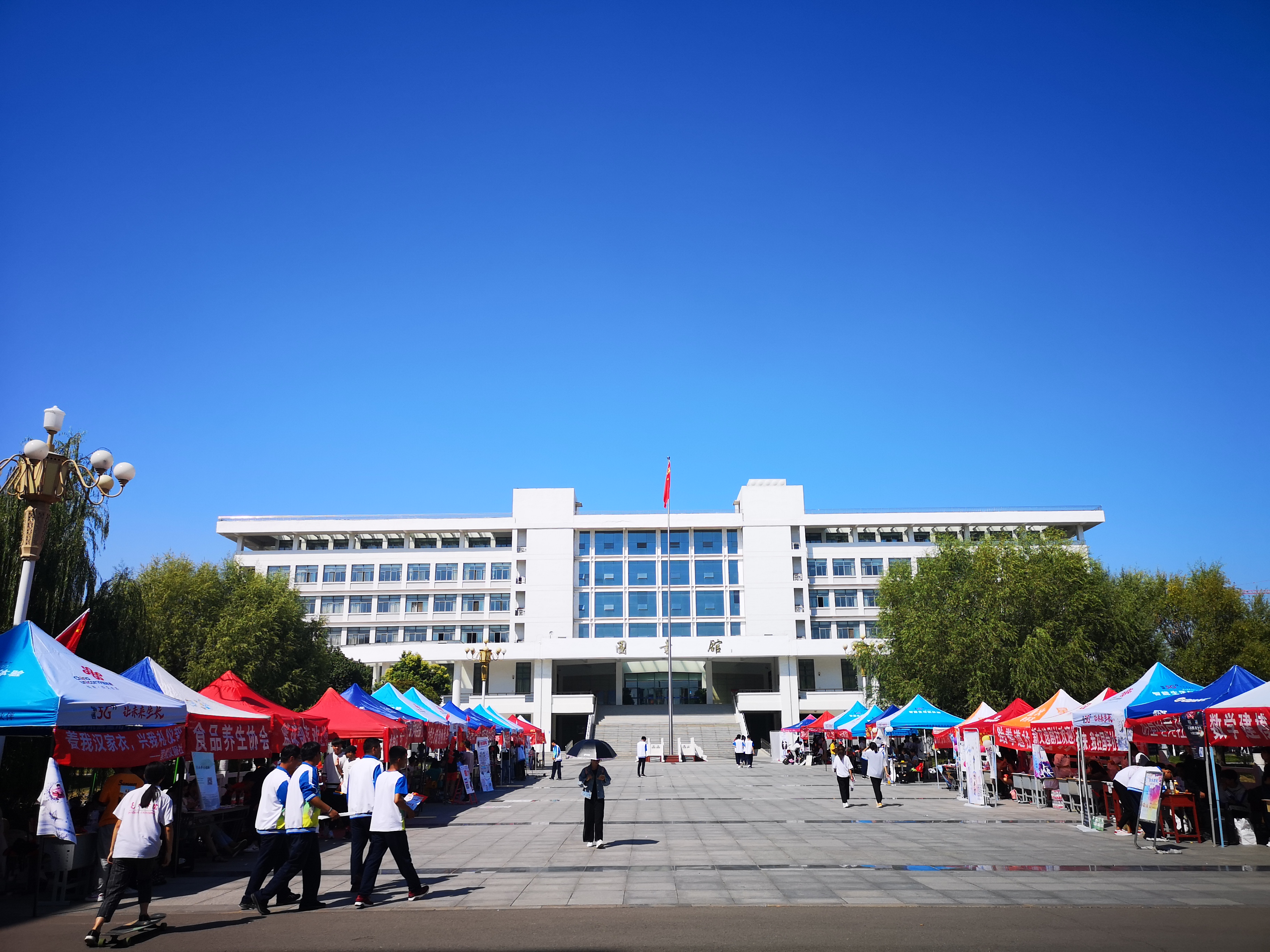 安徽亳州學(xué)院智能圖書館空調(diào)智能控制